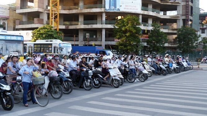 Chuyên gia trái chiều quan điểm về đề xuất cấm xe máy ở Hà Nội