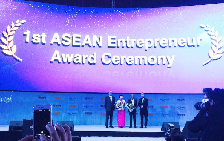 Chủ tịch Seabank được vinh danh “Doanh nhân tiêu biểu ASEAN 2016”