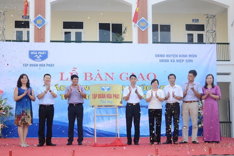 Hòa Phát tài trợ 12 tỷ đồng xây sửa trường học tại Hải Dương
