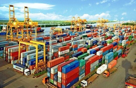 Hanjin phá sản - Hơn 4.000 container chết di ở cảng Việt Nam