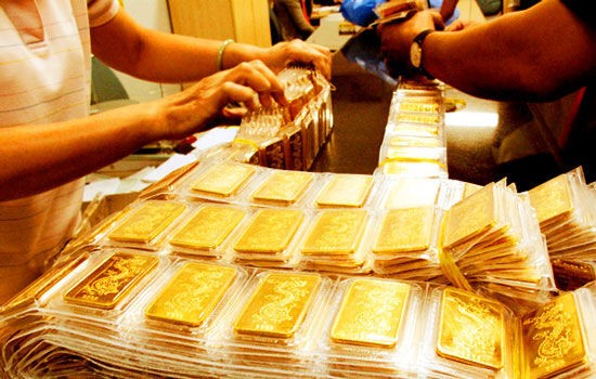 Thận trọng với nhập khẩu vàng nguyên liệu