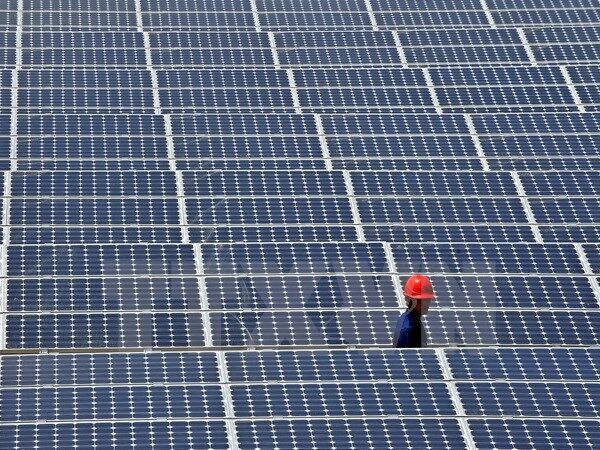 Trung Quốc yêu cầu EU dỡ bỏ thuế chống bán phá giá pin Mặt Trời