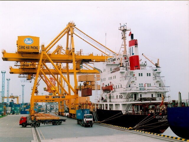 VCCI: Thu phí dùng hạ tầng cảng biển Hải Phòng gây khó doanh nghiệp