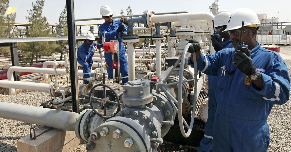OPEC dự tính gia hạn thỏa thuận cắt giảm sản lượng: Giá dầu tăng