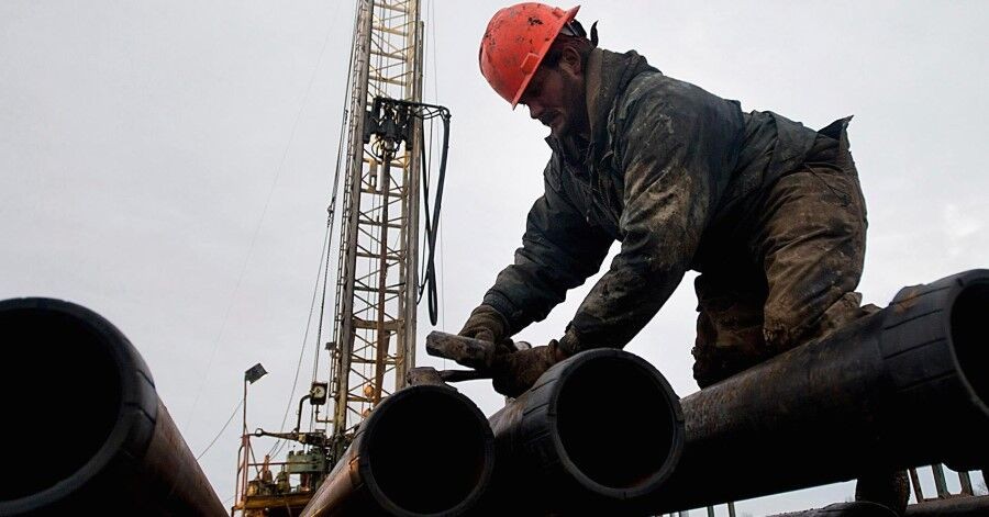Mỹ đang dìm giá dầu 40 USD/thùng, Nga đủ sức đỡ?