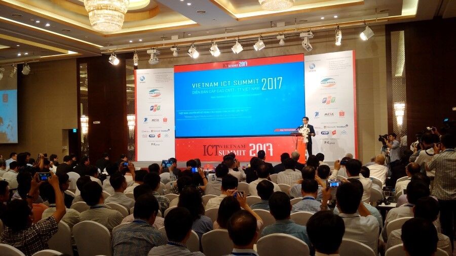 Khai mạc Vietnam ICT Summit 2017: "Doanh nghiệp phải chia sẻ, kết nối và liên kết"