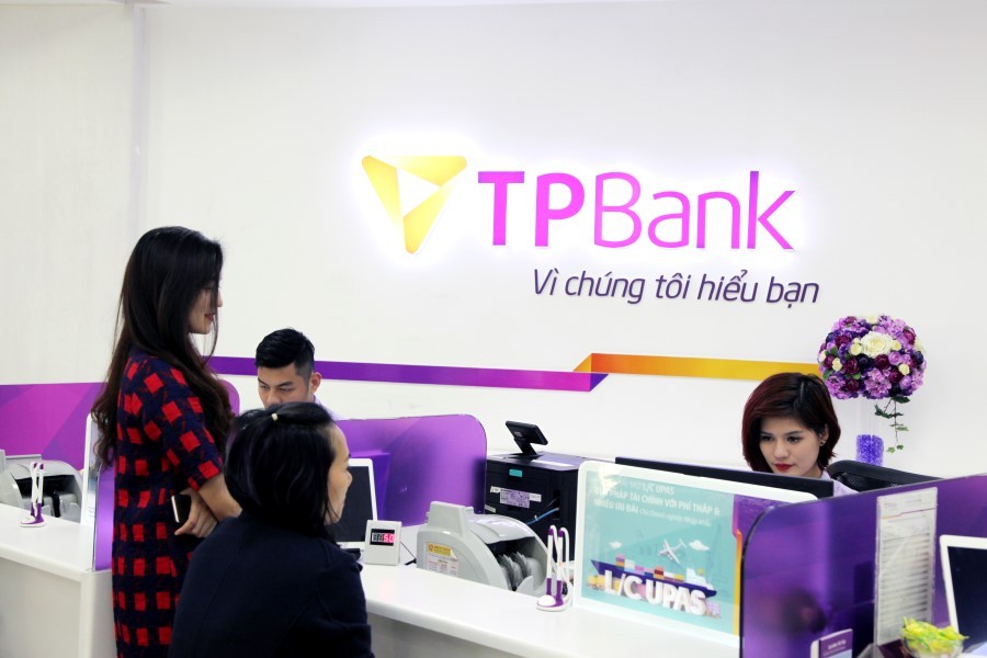 Không chạy đua miễn các loại phí, lý do nào giúp TPBank “giữ chân” khách hàng?