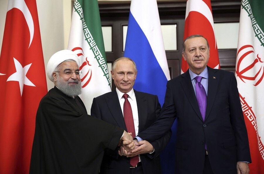 Iran xây dựng liên minh tiền tệ với Nga, Thổ, Ấn để đối phó với Mỹ