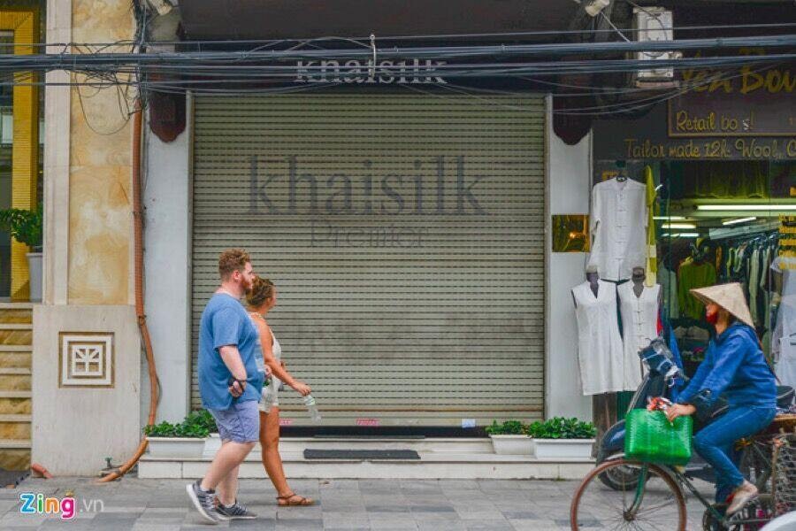 Khaisilk đồng loạt đóng cửa hàng: Không hẹn ngày tái xuất