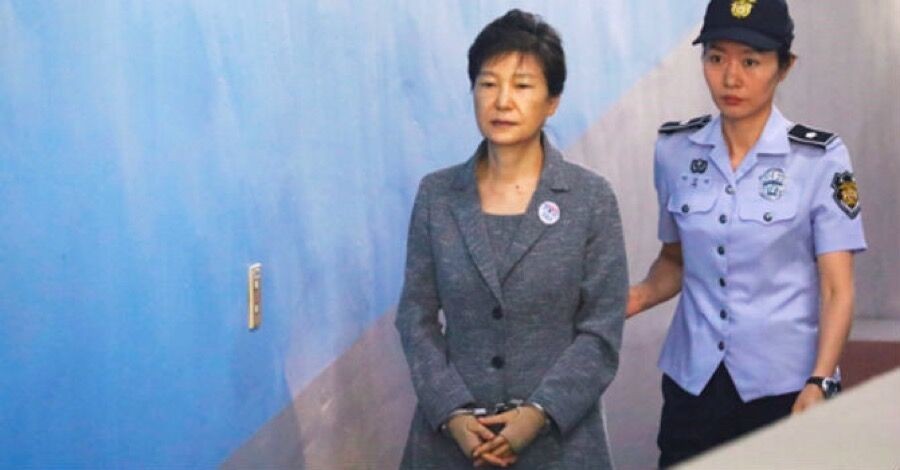 Cựu tổng thống Hàn Quốc bị cáo buộc dùng tiền hối lộ từ cơ quan tình báo