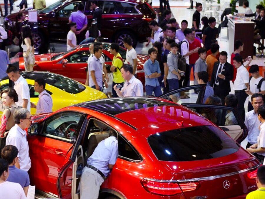 8 tháng, Việt Nam nhập khẩu gần 65.500 ô tô