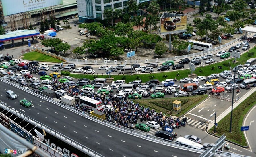 Dừng đề án cáp treo giải quyết tình trạng kẹt xe ở sân bay Tân Sơn Nhất