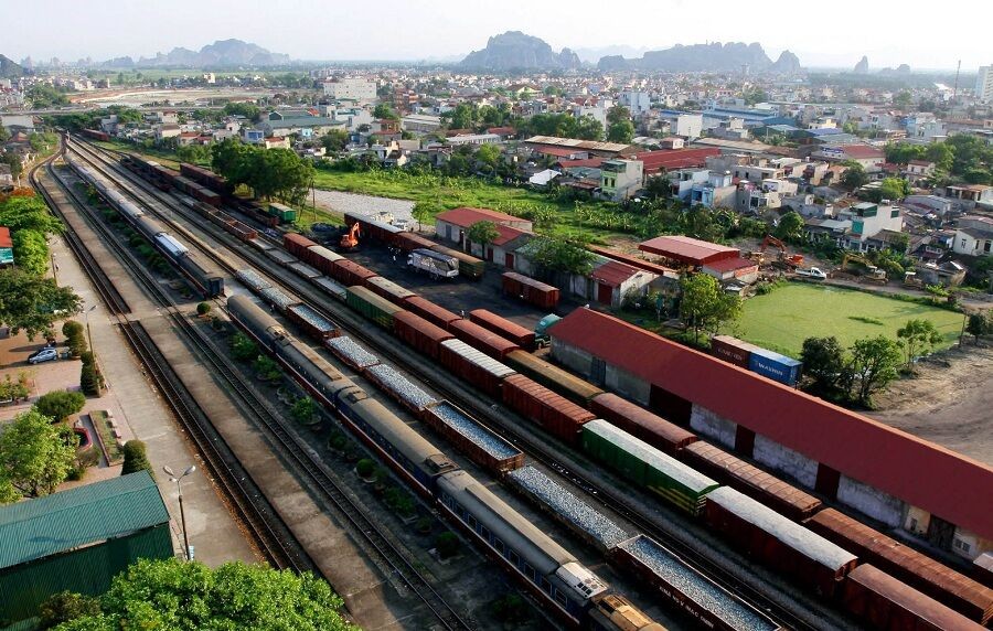Đường sắt Việt Nam tụt hậu: Chủ tịch HĐTV giãi bày gì?