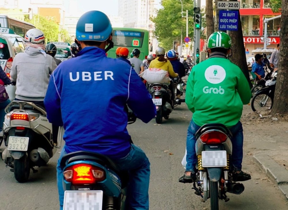 Xe ôm “3 trong 1” và góc nhìn khác về Uber, Grab