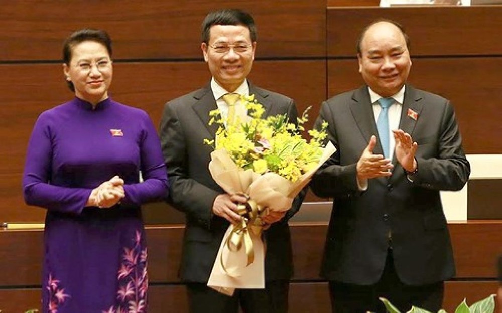 Ông Nguyễn Mạnh Hùng chính thức giữ chức vụ Bộ trưởng Bộ TT-TT