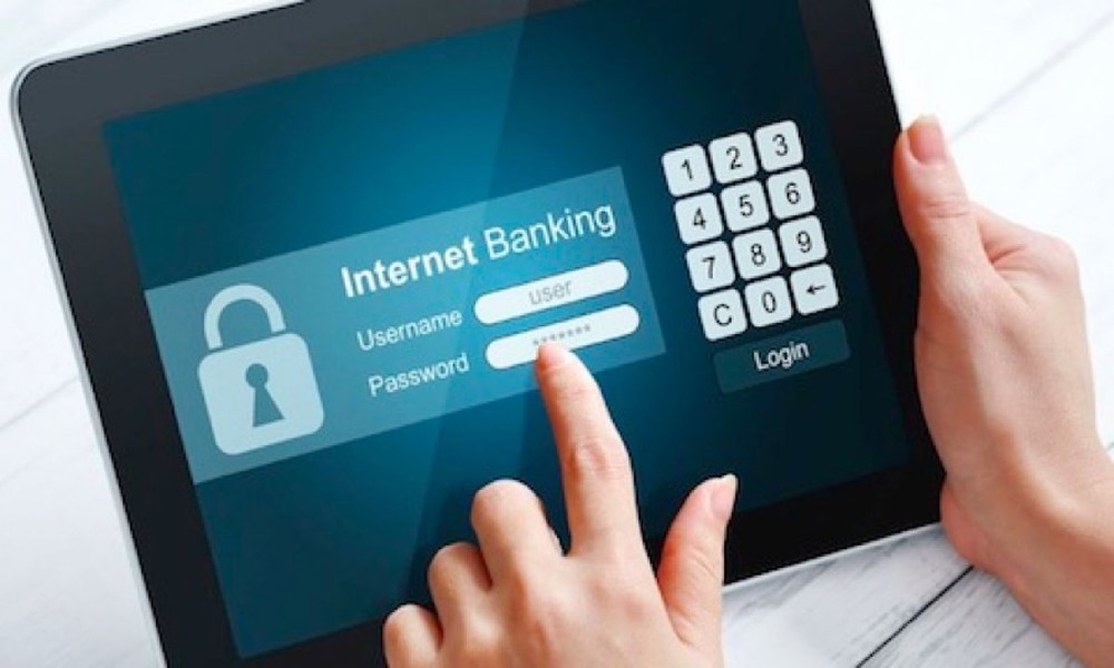 Ngân hàng tiếp tục khuyến cáo người dùng cẩn trọng khi giao dịch internet banking
