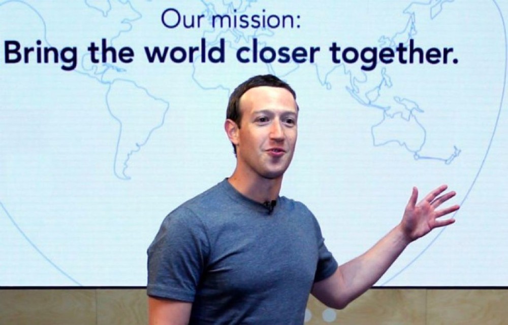 Mark Zuckerberg bị đề nghị từ chức Chủ tịch Facebook