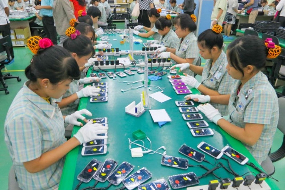 Lượng điện thoại của Việt Nam xuất khẩu sang Trung Quốc tăng đột biến