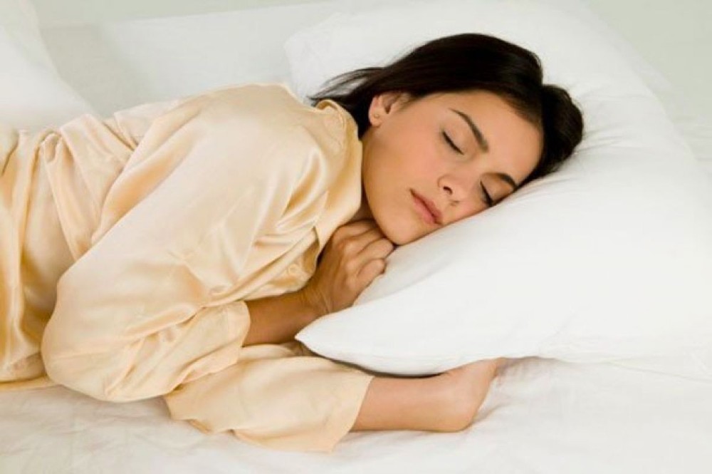 6 sai lầm trước khi ngủ khiến chúng ta tăng cân vào ban đêm