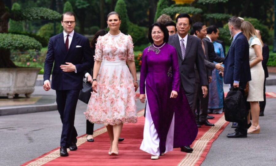 Công chúa kế vị Thụy Điển đến Việt Nam