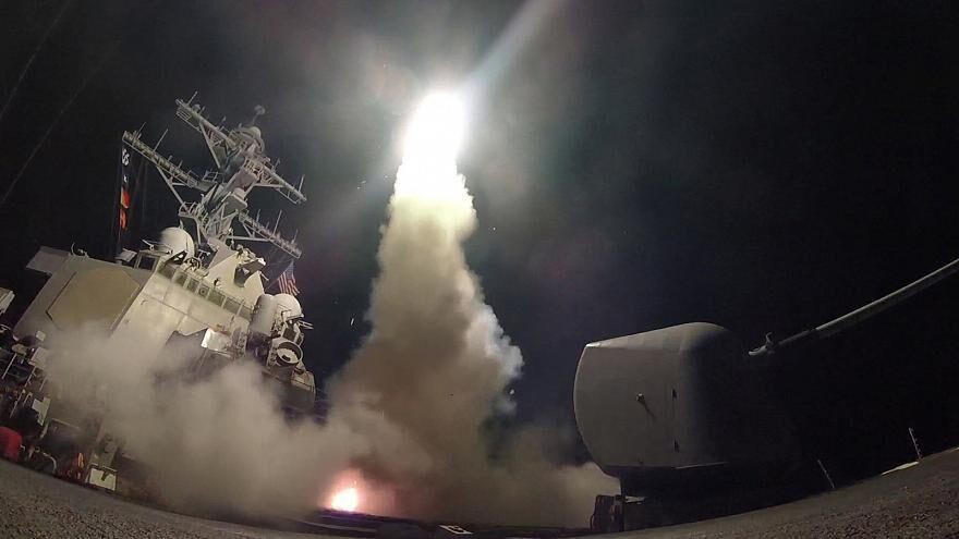 Mỹ bất ngờ phóng tên lửa Tomahawk tấn công quân thánh chiến ở Idlib