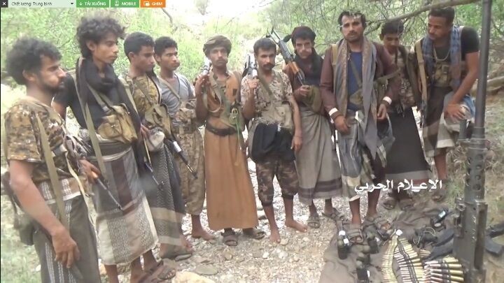 Đặc công chân đất Houthi đột kích đêm, quân Ả rập Xê út vất vũ khí tháo chạy
