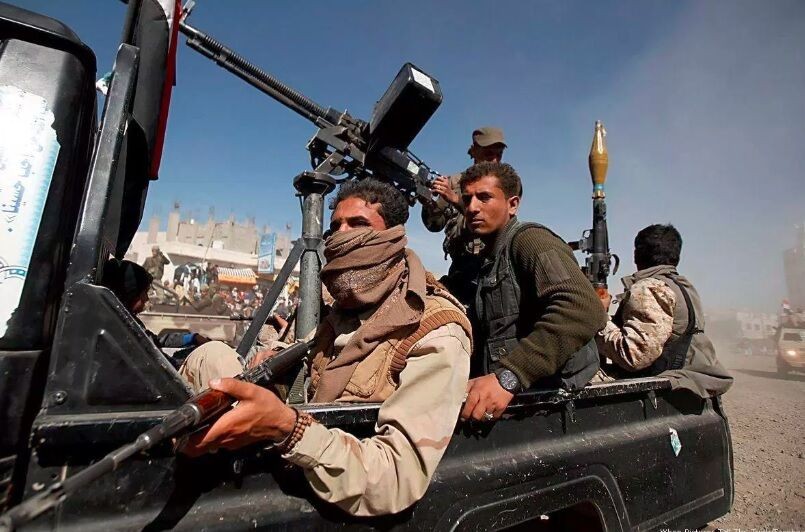 Houthi lại đánh xuyên biên giới, Liên minh Ả rập mất loạt chốt