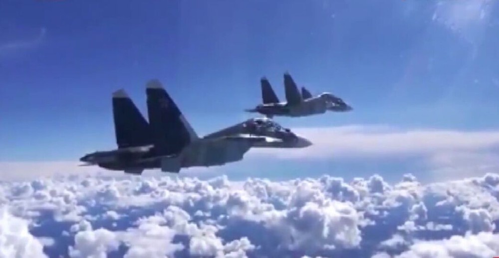 Video không quân Nga – Syria không kích các vị trí tập kết của quân thánh chiến ở Hama