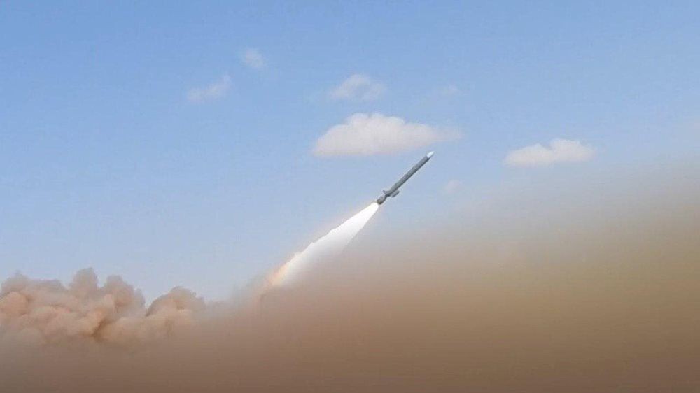 Tên lửa hành trình của Houthi tấn công sân bay quốc tế Abha của Arab Saudi