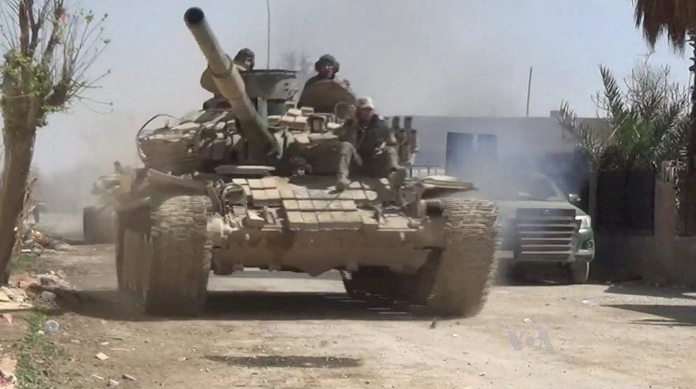 Vệ binh Cộng hòa Syria đấu pháo ác liệt với khủng bố ở Hama