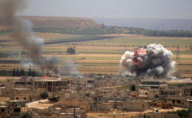 Video: Không quân Nga dọn đường cho quân đội Syria tấn công thánh chiến