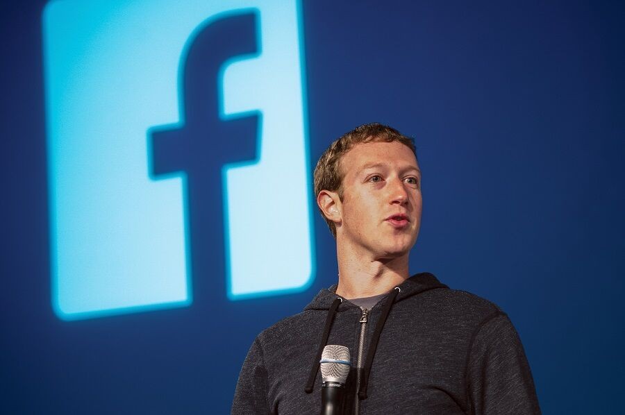 CEO Facebook dừng bán cổ phiếu để củng cố quyền lực
