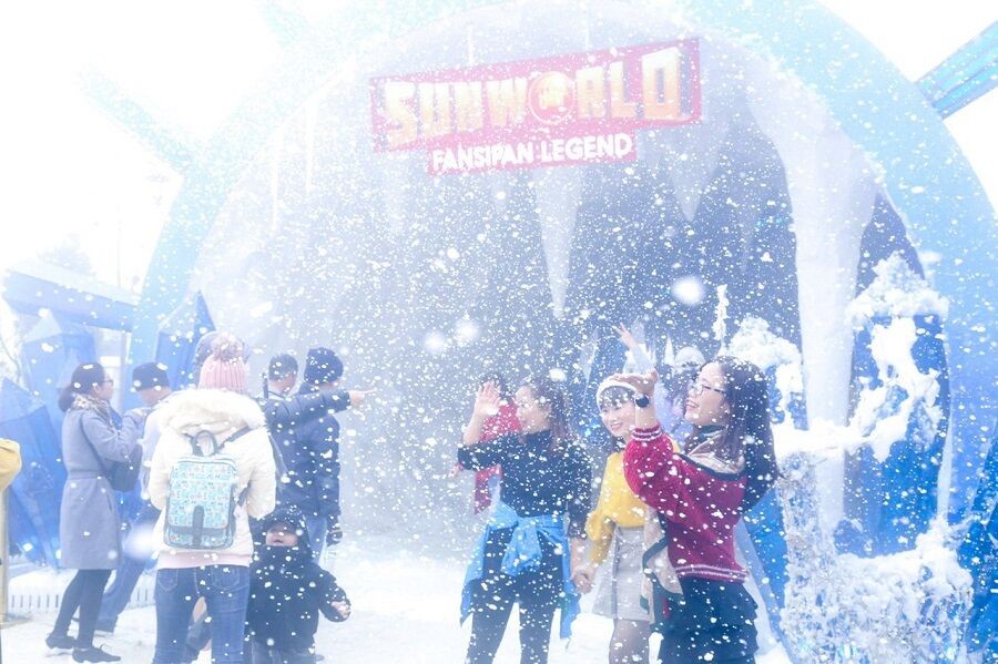 Lên Fansipan tận hưởng mùa đông lãng mạn ở “Xứ sở pha lê- thiên đường tuyết rơi”