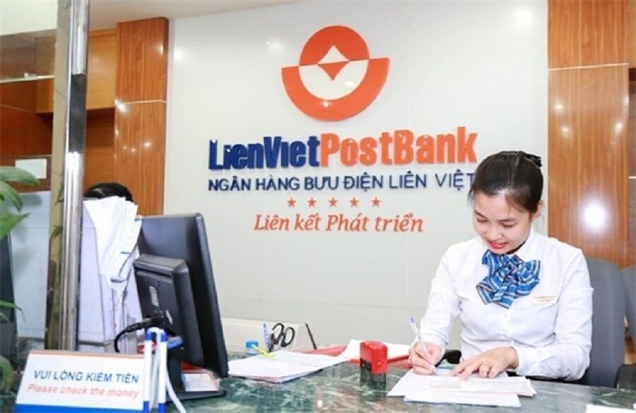Bà Vũ Thu Hiền nhận chức Phó Tổng Giám đốc LienVietPostBank