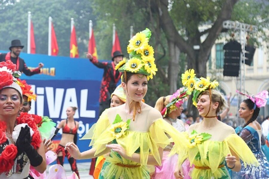 Hà Nội: Tưng bừng Carnival kỷ niệm 20 năm Thành phố vì hòa bình