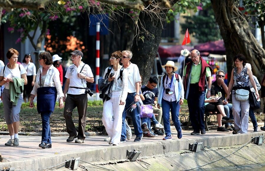 Hà Nội thu hút hơn 16,7 triệu lượt khách tăng 9,2% so với cùng kỳ