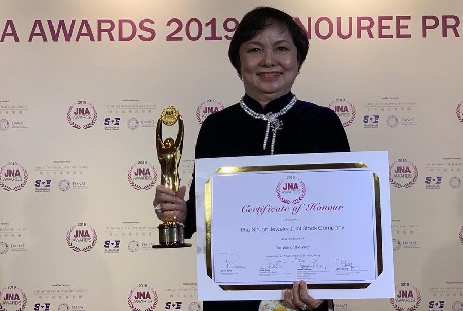 Chủ tịch PNJ nhận giải Oscar của ngành kim hoàn Châu Á