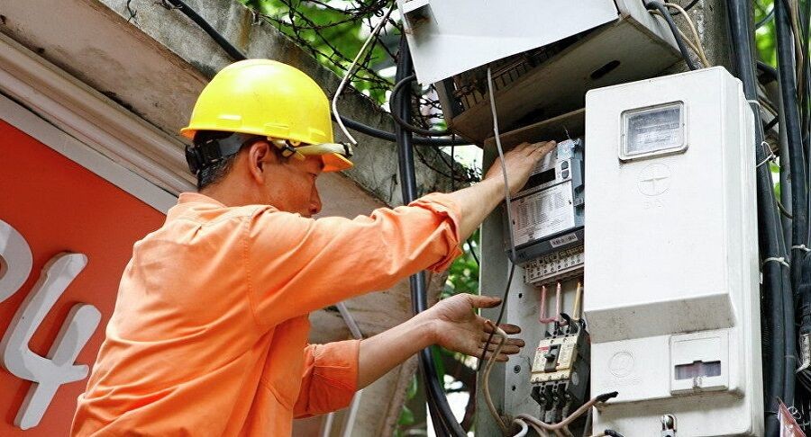VCCI đề nghị Bộ Công thương không đóng dấu mật vào phương án giá xăng, giá điện
