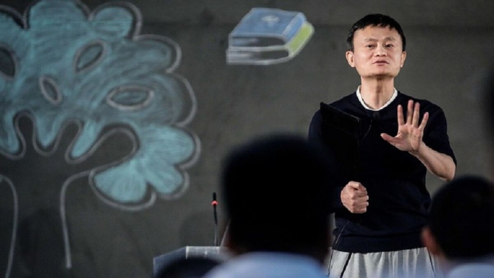 Jack Ma khuyên giới doanh nhân "không nên học để thành công"