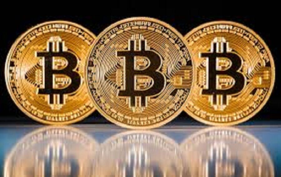 Bitcoin giảm 2.000 USD trong 4 ngày