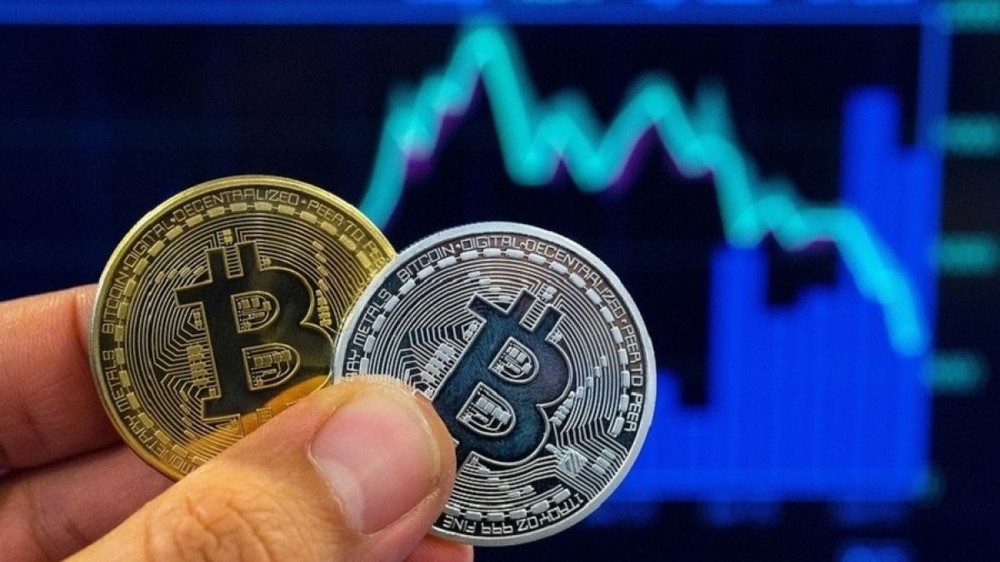 Tin đồn sắp phải chịu thuế, Bitcoin giảm 500 USD