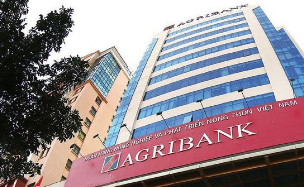 Tiền trong hàng loạt tài khoản Agribank bị rút trong đêm