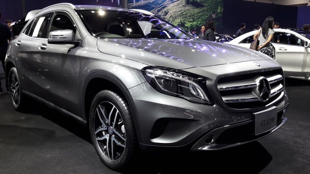 Chưa hết vận đen, Mercedes-Benz Việt Nam lại triệu hồi gần 300 xe