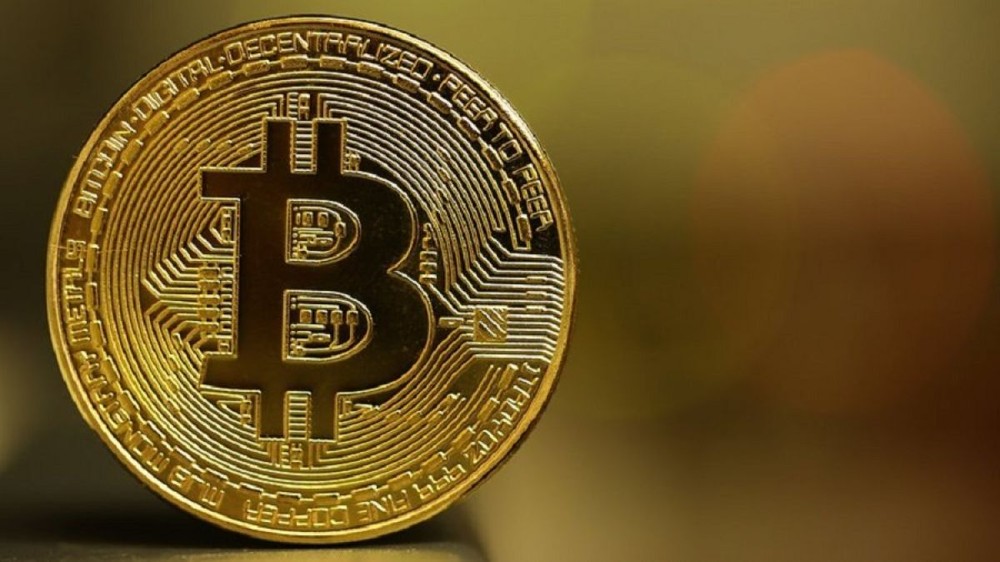 Giá Bitcoin tăng mạnh ngày cuối tuần