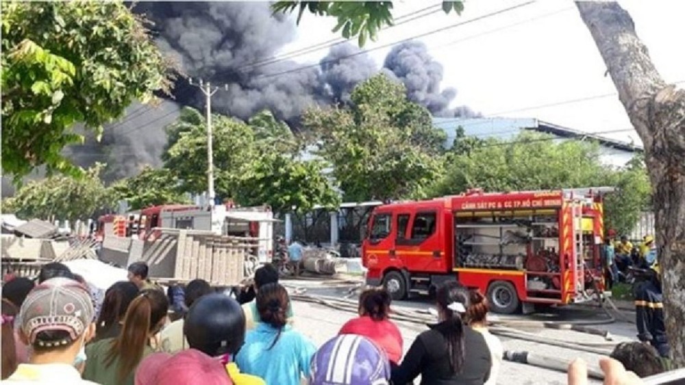 TP.HCM: Cháy lớn tại Khu công nghiệp Nhị Xuân