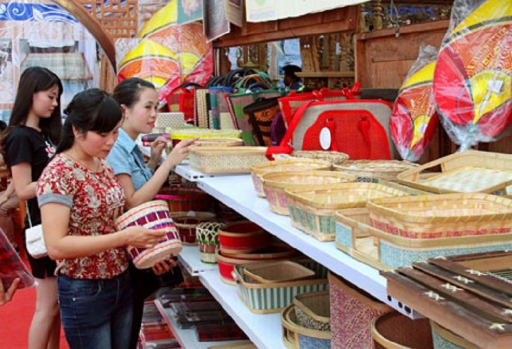 Hội chợ hàng Việt TP. Hà Nội thu hút khoảng 170 doanh nghiệp tham gia