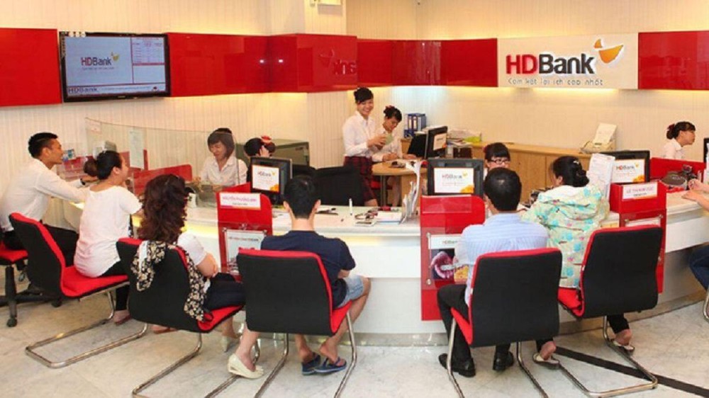 Hai cựu lãnh đạo bị khởi tố, Cao su Đồng Nai hủy kế hoạch đấu giá cổ phần HDBank