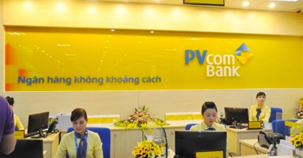 PVcomBank trao thưởng cho khách hàng trúng sổ tiết kiệm 200 triệu