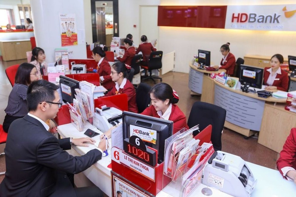 Tưng bừng khai trương, HDBank tặng thêm lãi suất 0,7%/năm