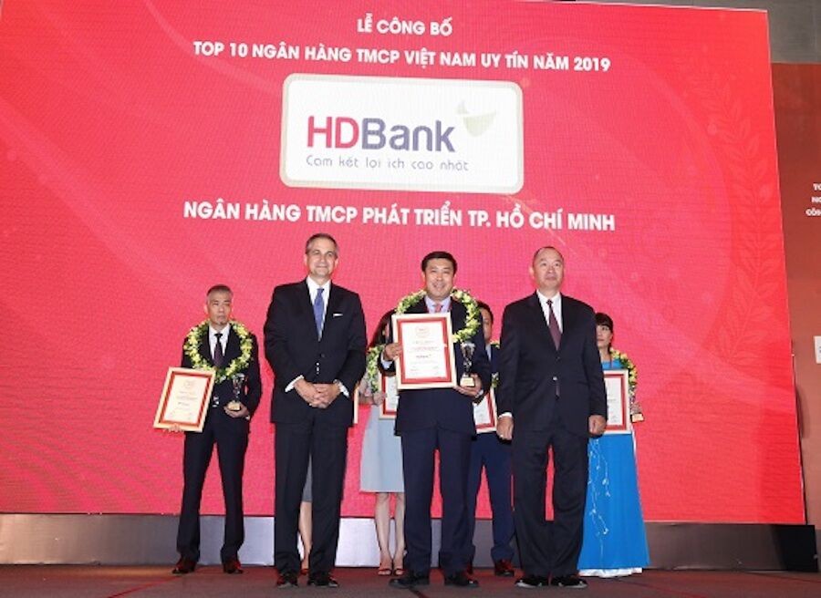 HDBank được vinh danh Top 6 Ngân hàng thương mại uy tín nhất 2019
